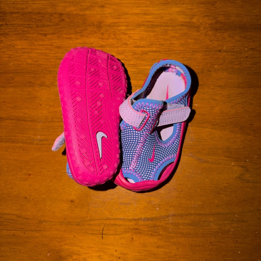 Nike Baby Pink and Blue Water Shoes - Picture 3 of 5